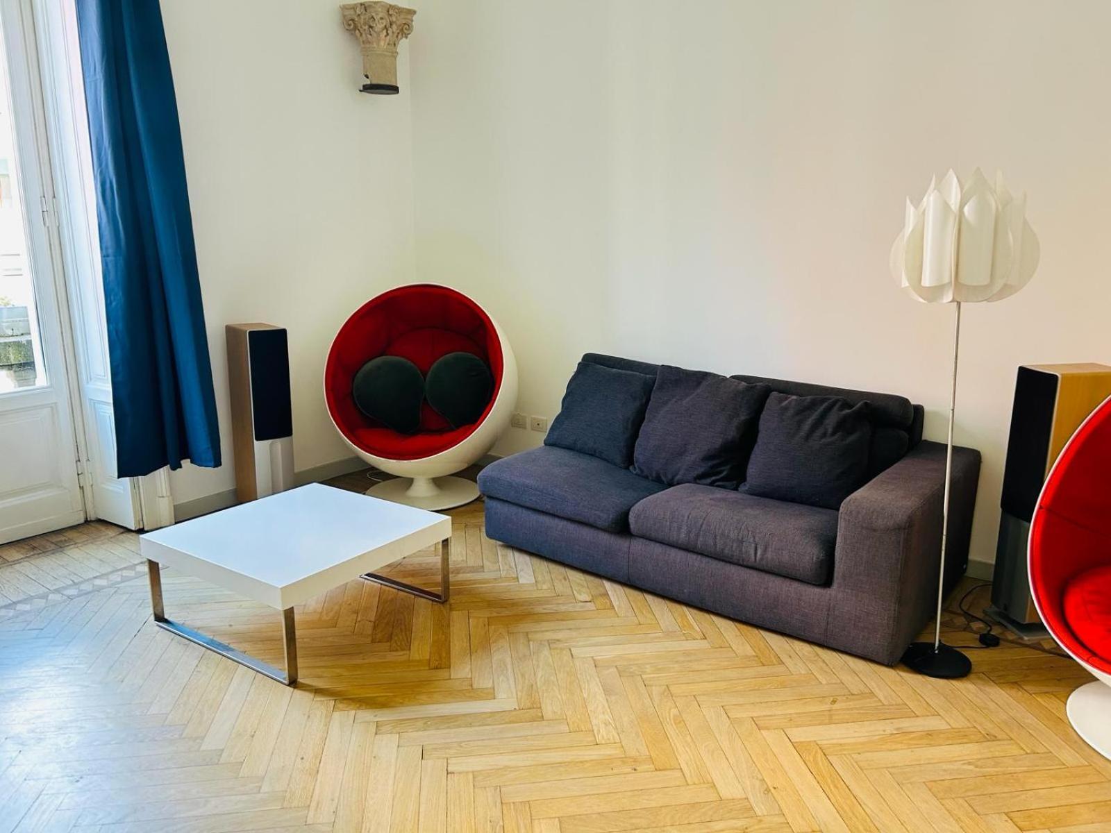 B&B Boutique, Milan
